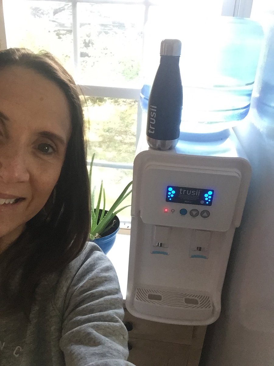 KellyDowning4's tweet photo. Healing chronic illness with ⁦@trusii⁩! Now is the time to get a Trusii H2 system https://t.co/8ZsR7aXWWk #trusii #H2 #sponsored #hydrogenwater #molecularhydrogen #hydrogenwaterbottle https://t.co/PkeSvfgfsw