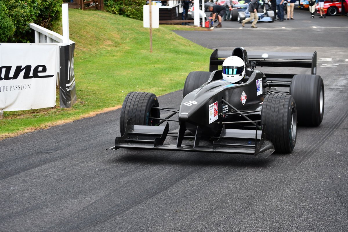 shelsleywalsh's tweet image. And that’s a wrap on an absolutely outstanding season of motorsport here at Shelsley Walsh!

It was a truly fitting finale to the year, with lots of great championship runs. The best time of the day was achieved by Lindsay Summers in her DJ Firestorm at 28.38 seconds.