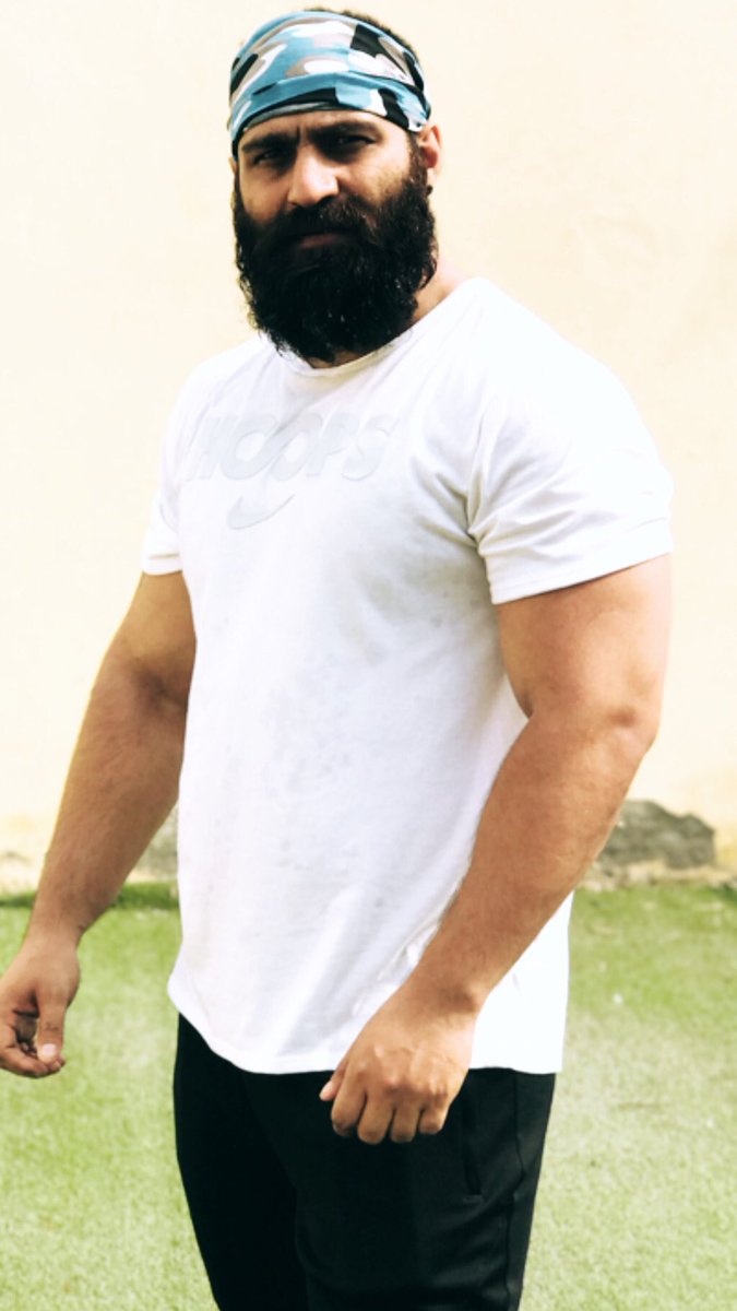 gauravs0001's tweet photo. #beard #bearedtrainer #beardbaba https://t.co/xK5nVhRz6x