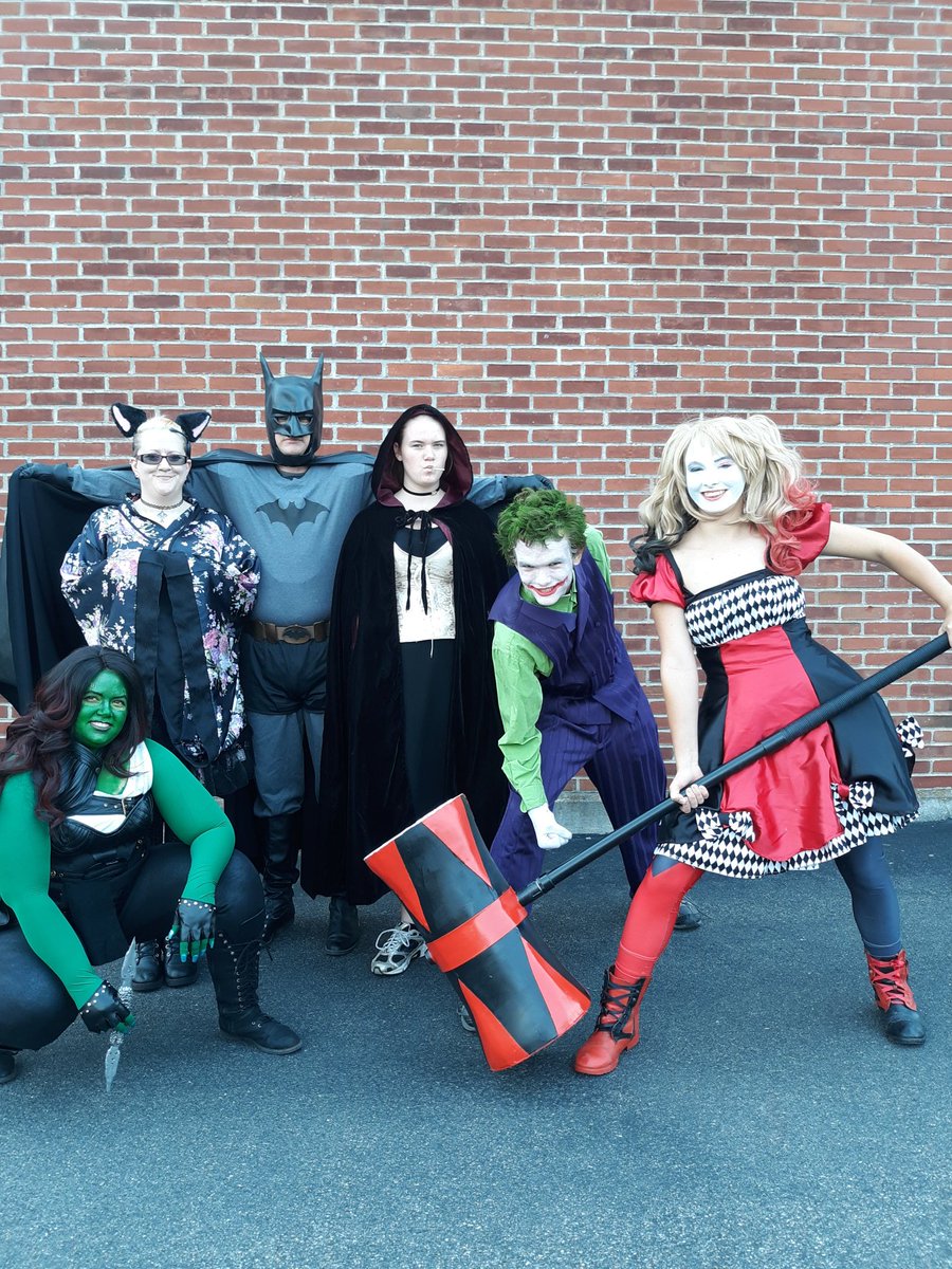 HndVcomics's tweet image. Comic con fun...#Uticon