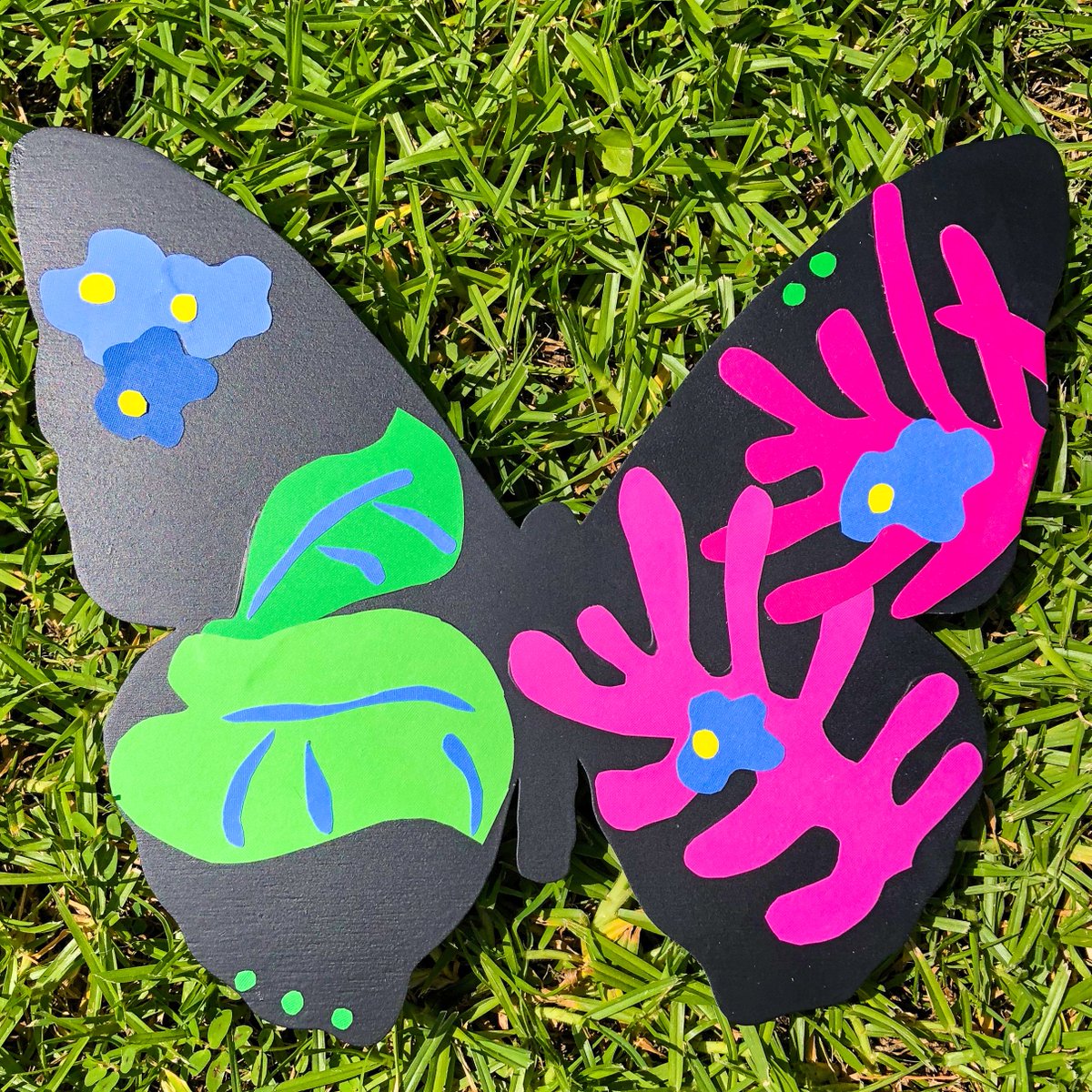 ArtWalkSD's tweet photo. Be on the lookout for our second #ButterflyDrop clue!
Brightly colored, hiding in plain sight ๐ฆ
This butterfly is ready to take flight ๐ฆ
Tell us about your favorite organization ๐ฆ
Theyโll soon receive a generous donation! ๐ฆ
Artist: Judy Berman Silbert https://t.co/2U7bOLnjRI
