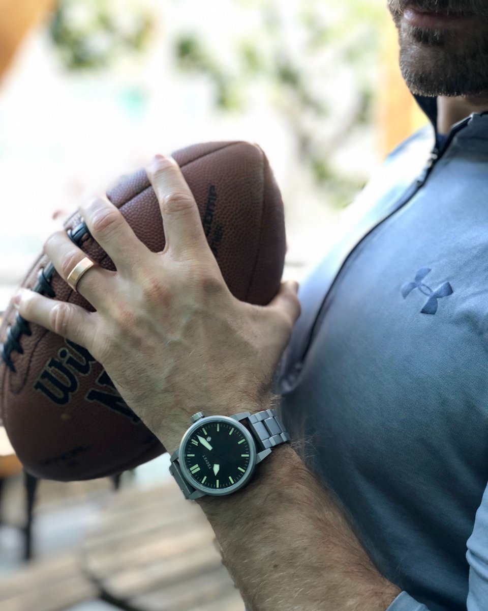 TheWatchGang's tweet photo. Who are you rooting for today? And more importantly, what #watch will you be wearing? 😉#NationalFootballLeague #WatchGang #Tsovet https://t.co/dk7bqLvo2P