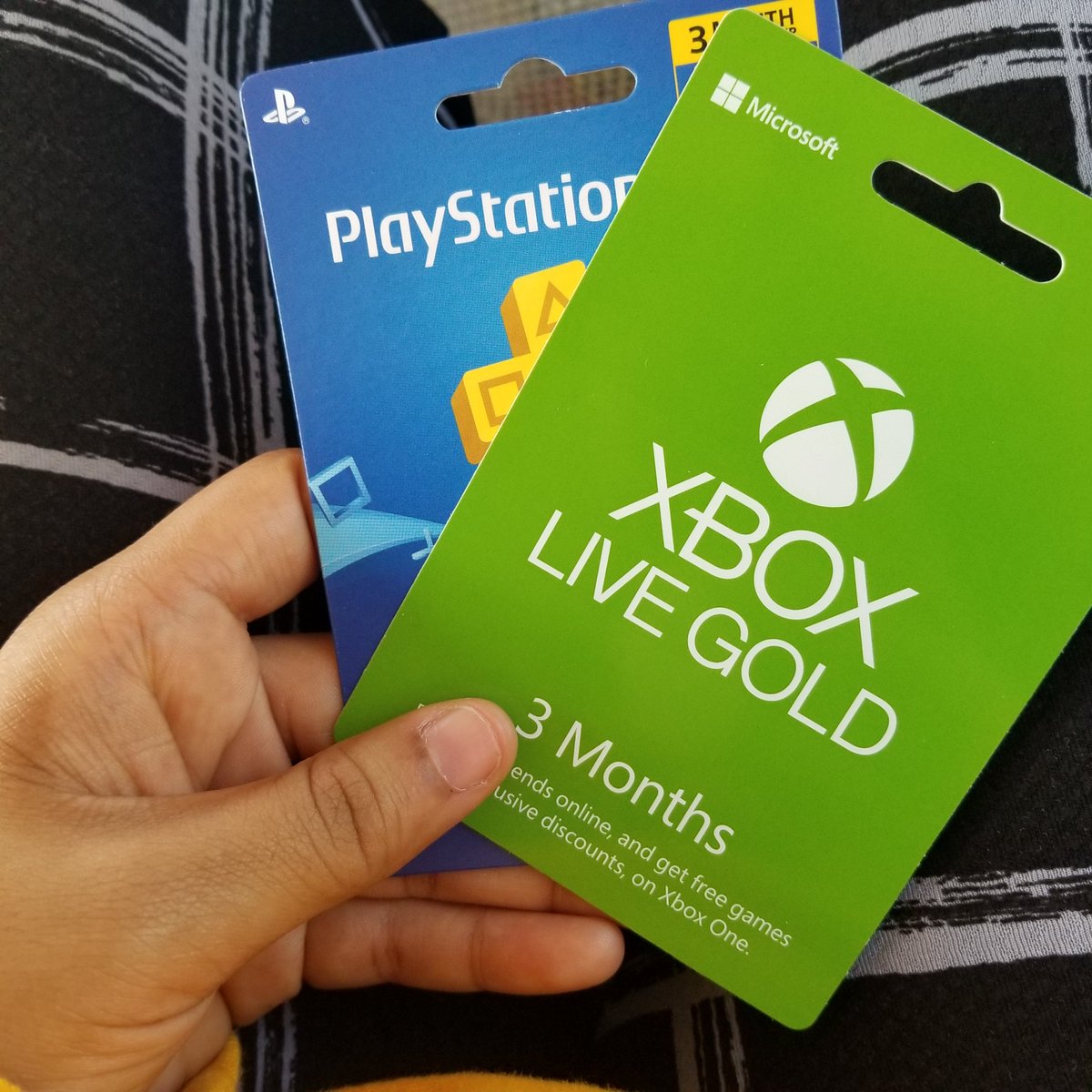 ThatCedes's tweet photo. Ayyyyeeeee who's ready for it 😁❤ #giveaway #psn #xboxlive #got7eclipse #btsworld https://t.co/sfqoEvUx8s