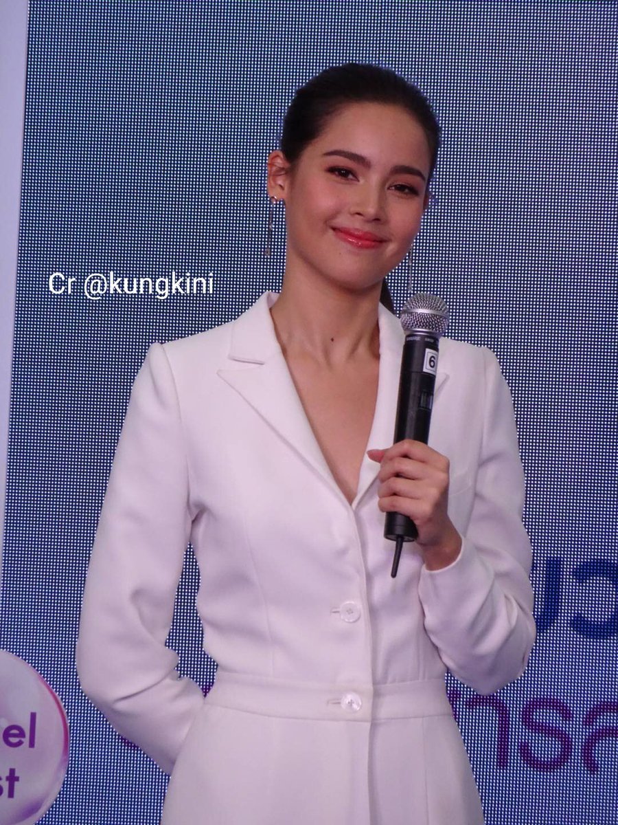 kan_siri1794's tweet photo. ยิ้มพี่ญ่า ทำให้โลกสดใสมีความสุข 🐼🐰❤🤟
.
Cr น้องกุ้ง 
#SparkleSensitive #ญาญ่า #ณเดชน์ญาญ่า️ https://t.co/ppJ243JuFW