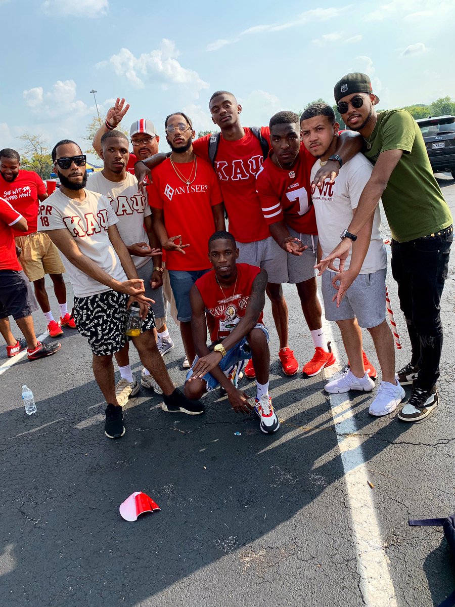 TrellSoNarly's tweet photo. Legendary ΓΤ♦️👌🏽#LongLiveSPR18 #Homecoming2k19 https://t.co/3RF0iddcFS
