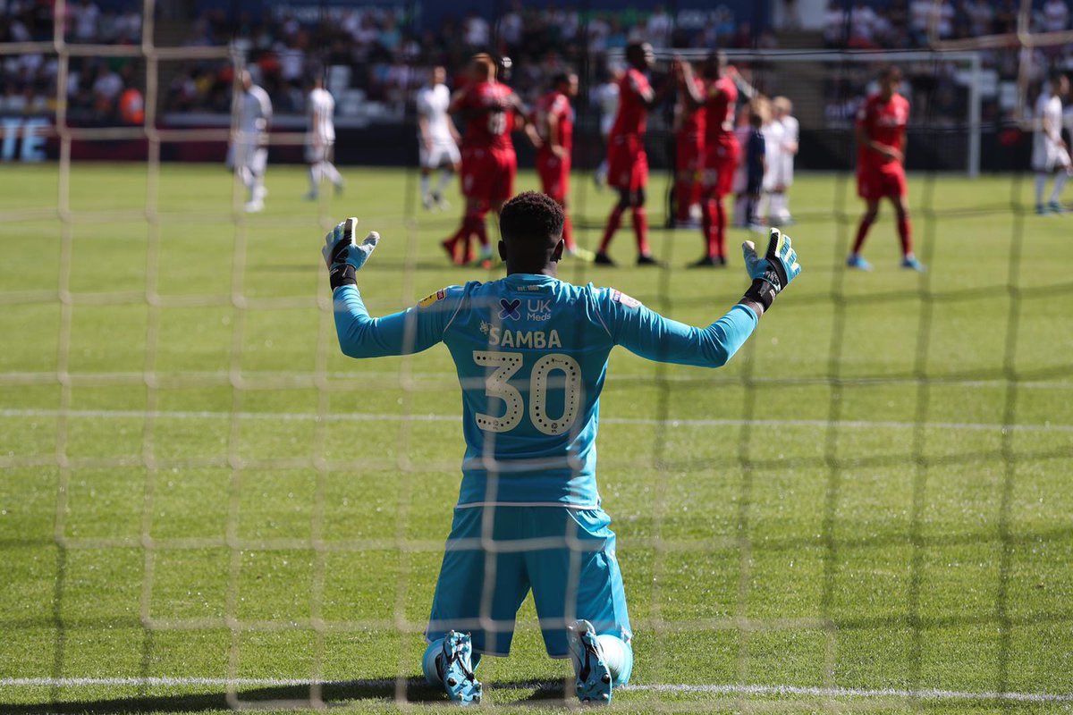 realalikent's tweet photo. Nice to see @samba_brice reppin and appreciating the big man upstairs yesterday at kick off - and what a performance as well. #TheBriceIsRight @JohnJBostock https://t.co/TgkaSNzRgU