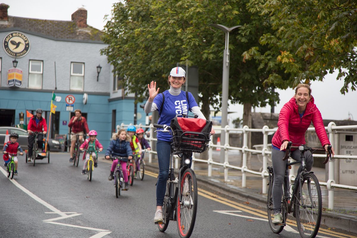 Thanks to everyone who came out today for making our first #LimerickCyclovia event so special. The numbers were beyond our expectations Limerick has the potential to be a great active commuting city Connected community will get us there
#CarFreeDay #MobilityWeek #allocate4cycling