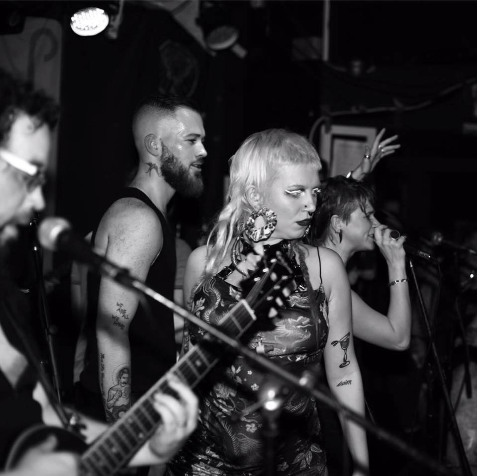 Hockley Hustle (@hockleyhustle) on Twitter photo Crazy talent afoot at <a href="/MetronomeNotts/">Metronome</a> on Sunday 27 October
Featuring <a href="/TIOrchestra/">Invisible Orchestra</a> <a href="/UnknownEraTweet/">Unknown Era</a> (pictured) <a href="/SNOW667/">#WINNERSTAYSON 🏆</a> <a href="/hellodaudi/">Daudi Matsiko</a>
Tickets/info:
hockleyhustle.co.uk/events/metrono…
#whatsonnotts #nottinghamevents #nottinghammusic #musicfestival Crazy talent afoot at <a href="/MetronomeNotts/">Metronome</a> on Sunday 27 October
Featuring <a href="/TIOrchestra/">Invisible Orchestra</a> <a href="/UnknownEraTweet/">Unknown Era</a> (pictured) <a href="/SNOW667/">#WINNERSTAYSON 🏆</a> <a href="/hellodaudi/">Daudi Matsiko</a>
Tickets/info:
hockleyhustle.co.uk/events/metrono…
#whatsonnotts #nottinghamevents #nottinghammusic #musicfestival