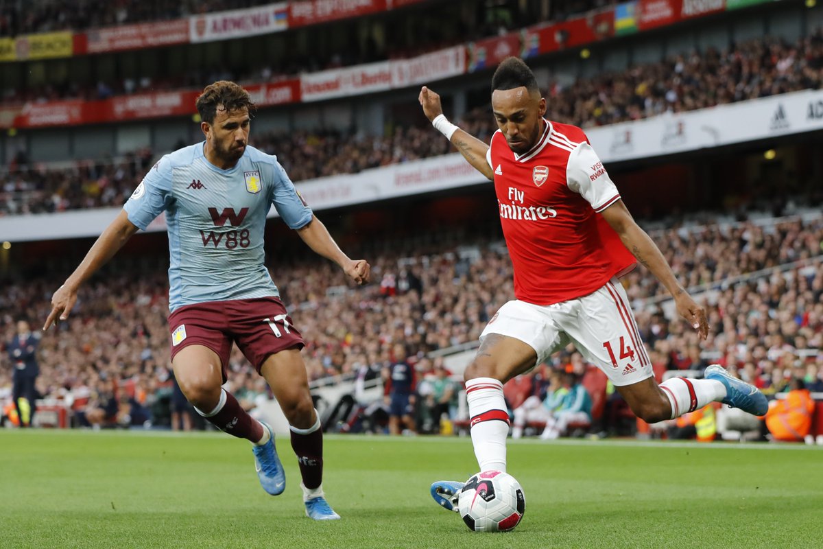 infosportplus's tweet photo. Football - @premierleague
Mené et réduit à dix à la mi-temps,Arsenal bat Aston Villa (3-2) au bénéfice d'une fin canon. Les Gunners sont quatrièmes du championnat anglais. #ARSAVFC https://t.co/Ydnd6wR1Rv