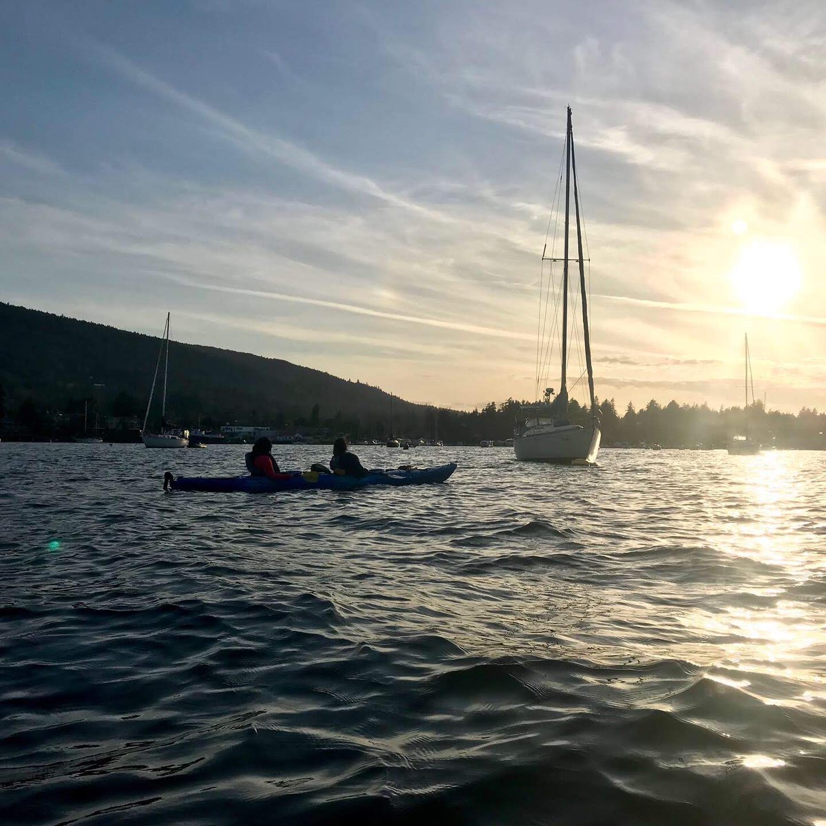 SSadventureco's tweet image. Come adventure with us today we have many different kayak tours to offer #kayaking #saltspringadventureco #sunset #sailboatkayaks