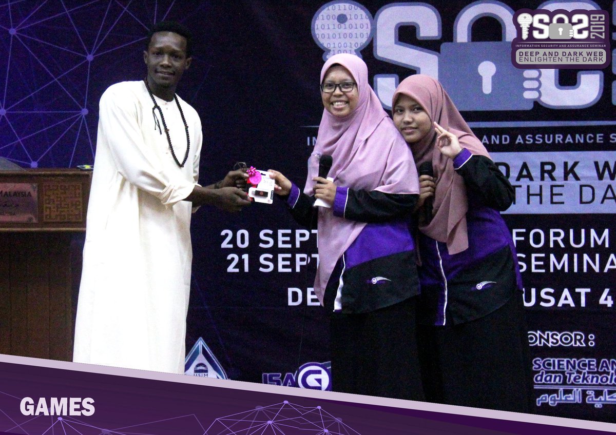 ISAG_12's tweet photo. [ISAS USIM 2019]

Presented to you Bal and Hajar as informal MCs for hosting 2 games provided by Activity Unit. Congratulations to all the lucky winners

#ISAS19
#ISASDEEPANDDARK https://t.co/FVmHH55fRo