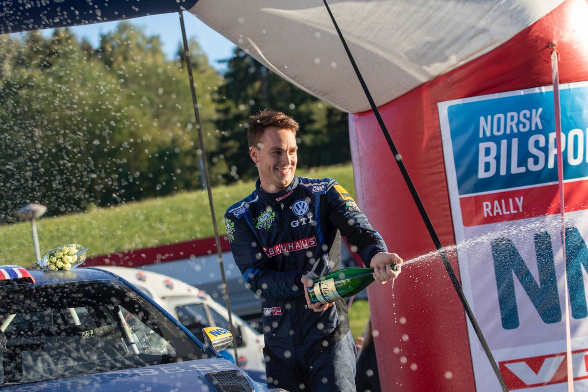 Yesterday was also a bit about the champagne and podium celebrations for our #RallyHedemarken victory, and for taking home the Championship title! #EVENpower #RallyNM 🏆🥇📸Simen Næss Hagen