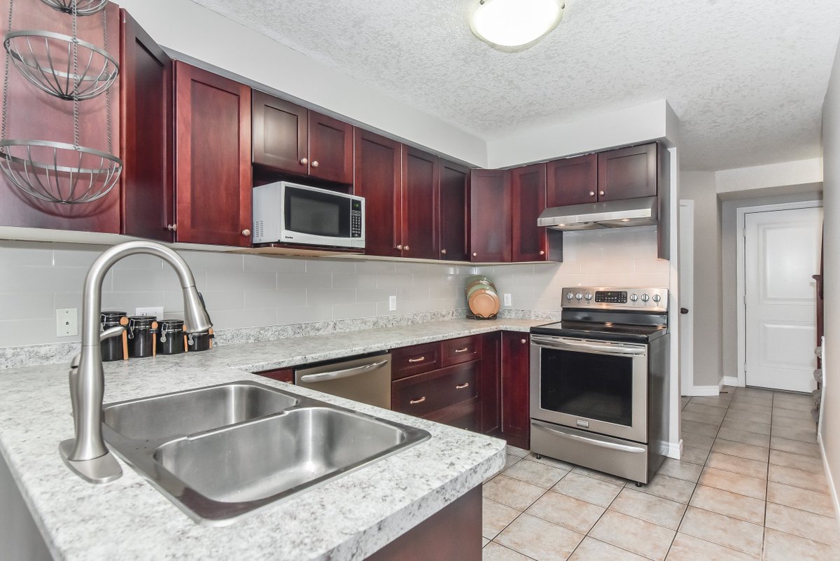 A special East end gem is here for sale, that’s going to tell a beautiful tale. With a spacious layout and upgrades that are sweet, we think life on Maude is a total treat --> seeit.tw/xGOVPx <a href="/Realty_Bureau/">Allison Bureau</a> #Guelph #MovetoGuelph