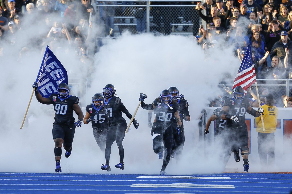 Jay_Tust's tweet photo. One thing that hasn’t been discussed much is the discipline of this #BoiseState football team.

The Broncos are averaging just 36.5 penalty yards per game, the 9th fewest in the FBS. https://t.co/1kEOrNKA0F
