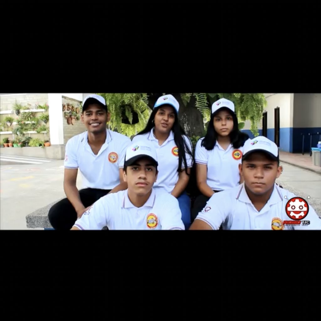 SecEducacionBAQ's tweet photo. ¡¡Orgullo de la #CapitalEducativa!! 👏🏻El proyecto SmartPlantic de @iedcampito es uno de los semifinalistas de 'Soluciones para el futuro', para representar a Colombia en la Feria Robótica en Brasil. Apoyemos esta iniciativa votando en el siguiente link 👉🏻https://t.co/mdqmeX0cnf https://t.co/uPmQ7aA8W6