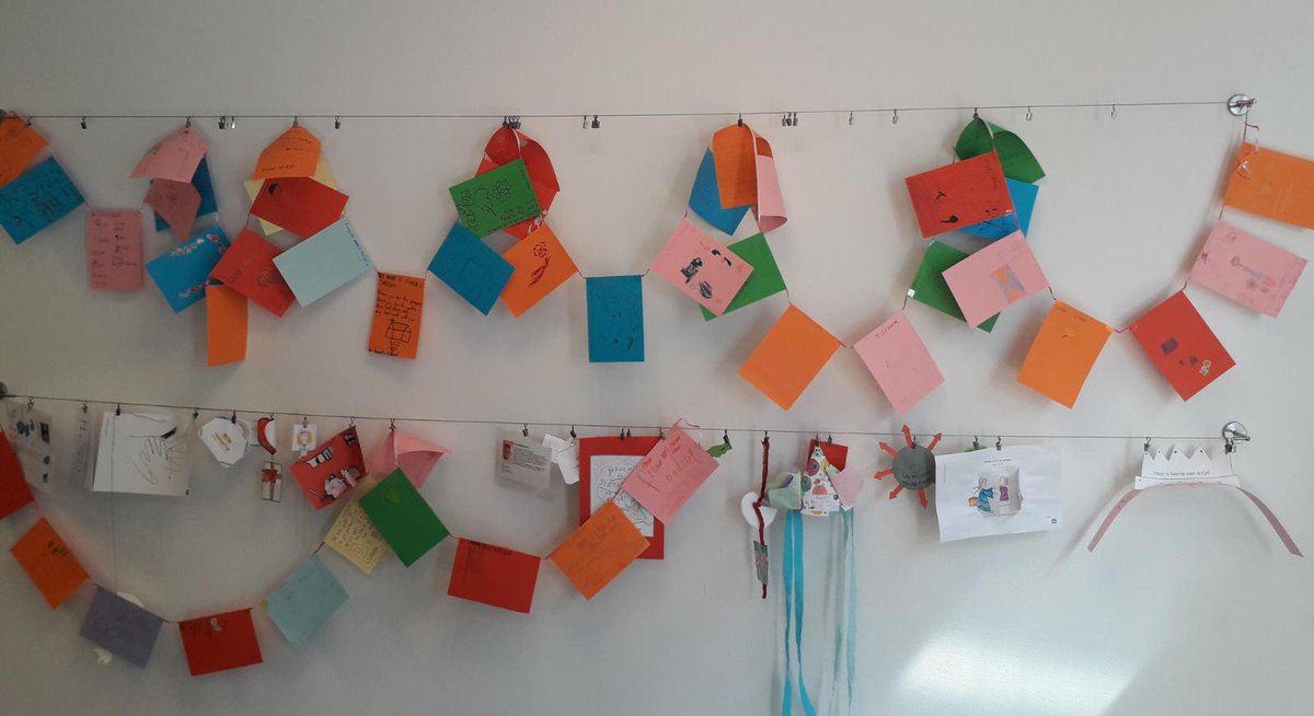 NGKEnschede's tweet photo. De kinderen van Foodstep waren erg blij met de cadeautjes die ze vanuit onze gemeente gekregen hebben. Als dank hebben ze allemaal een tekening gemaakt! De tekeningen zijn in één van de zalen in de kerk opgehangen. #foodstep #diendeander https://t.co/dwPkCOT3ZY