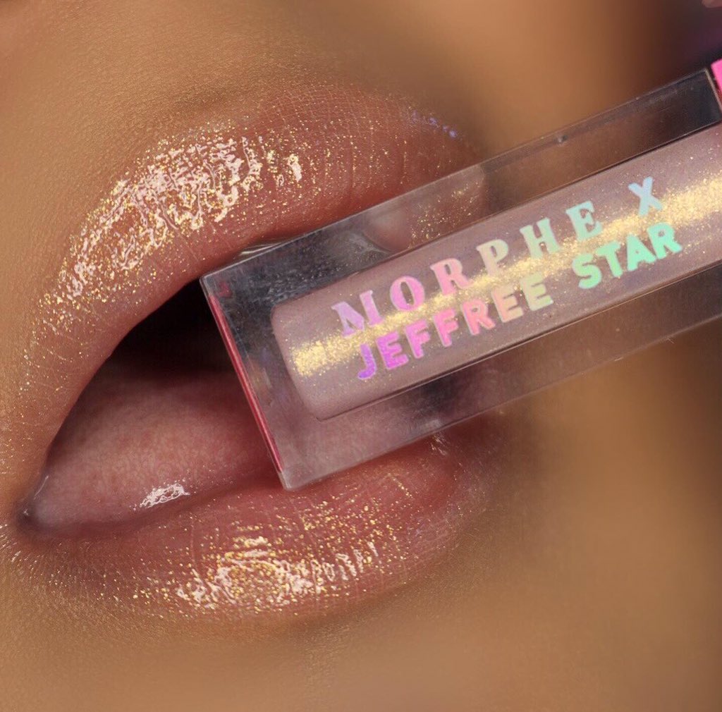 ibedatjenny's tweet photo. @MorpheBrushes X @JeffreeStar 
Mini Lippie #IconicNudes Collection 
#swatches
▪️Lip Topper in Slurp
.
#jeffreexmorphe #lipswatch @JeffreeStarCos2 #liptopper #jeffreestarcosmetics #glitterlips #morphexjeffreestar #jeffreestar #morphe #swatch #sparkleliptopper https://t.co/Oy5pKSVTGf