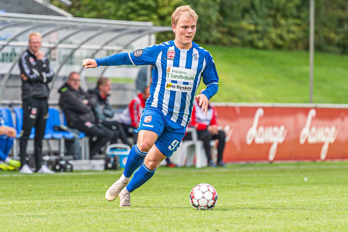 RingkobingIF's tweet photo. Ringkøbing IF hentede sæsonens første sejr, da men lettere sensationelt besejrede @abfodbold1889 med 2-1 👉 https://t.co/pWPl77ZdSe #RingkøbingIF #rifdk https://t.co/Sa3Za0tEjD