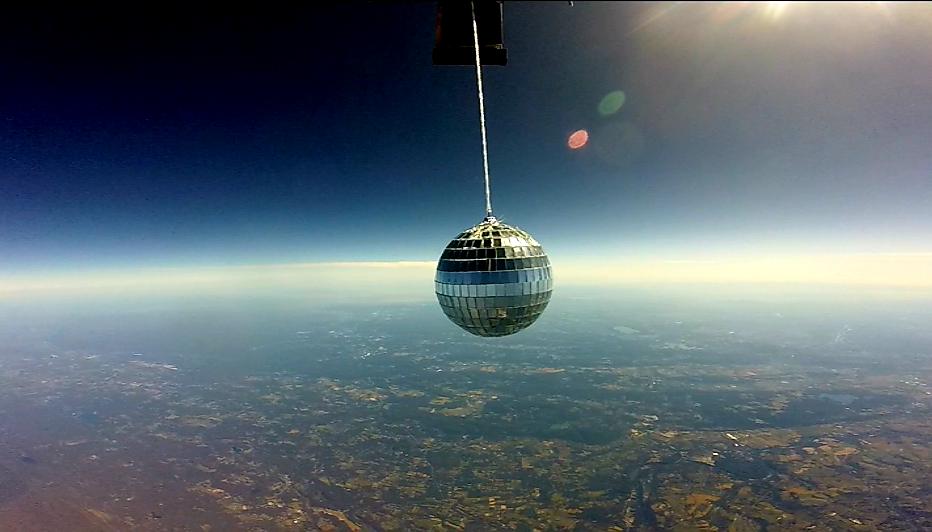ASANspace's tweet photo. On September 20, ASAN launched a disco ball to 85,000 ft in solidarity with those at #area51raid.

May many more unidentified shiny floating orbs grace our skies.

#alienstock2019 https://t.co/c4gnObwVhB