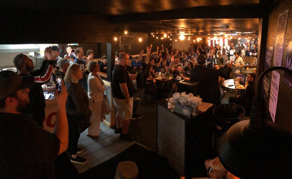 Zach_Graumann's tweet photo. Packed house in Adel.
Yang: How many of you caucused in 2016?
~15% of hands went up.
This is how we’ll outperform in Iowa 😎 https://t.co/eBMdMKG0vh