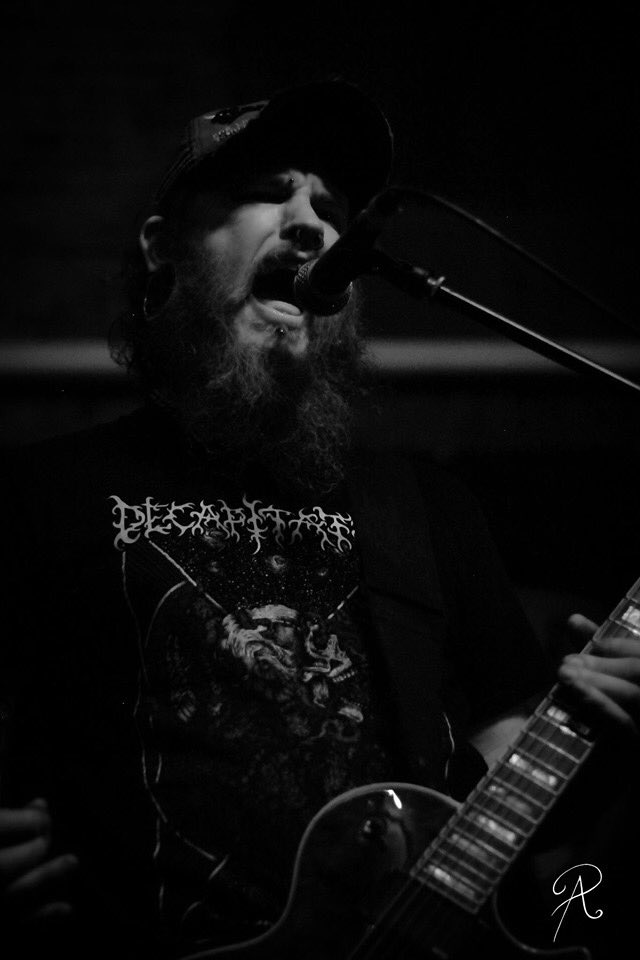 ReevolutionArt1's tweet photo. Some great shots of our very own @RollinSixesBand playing Frogfest @FrogAndFiddle 🔥🔥
#Cheltenham #new #metal #artist #musicartist #livemusic #gigs #events #cheltenham #uk #musicblogger #trendingband #trendingmusic #trendingartists #eventblogger #rock #trending #music #lads https://t.co/2beJAhyL33
