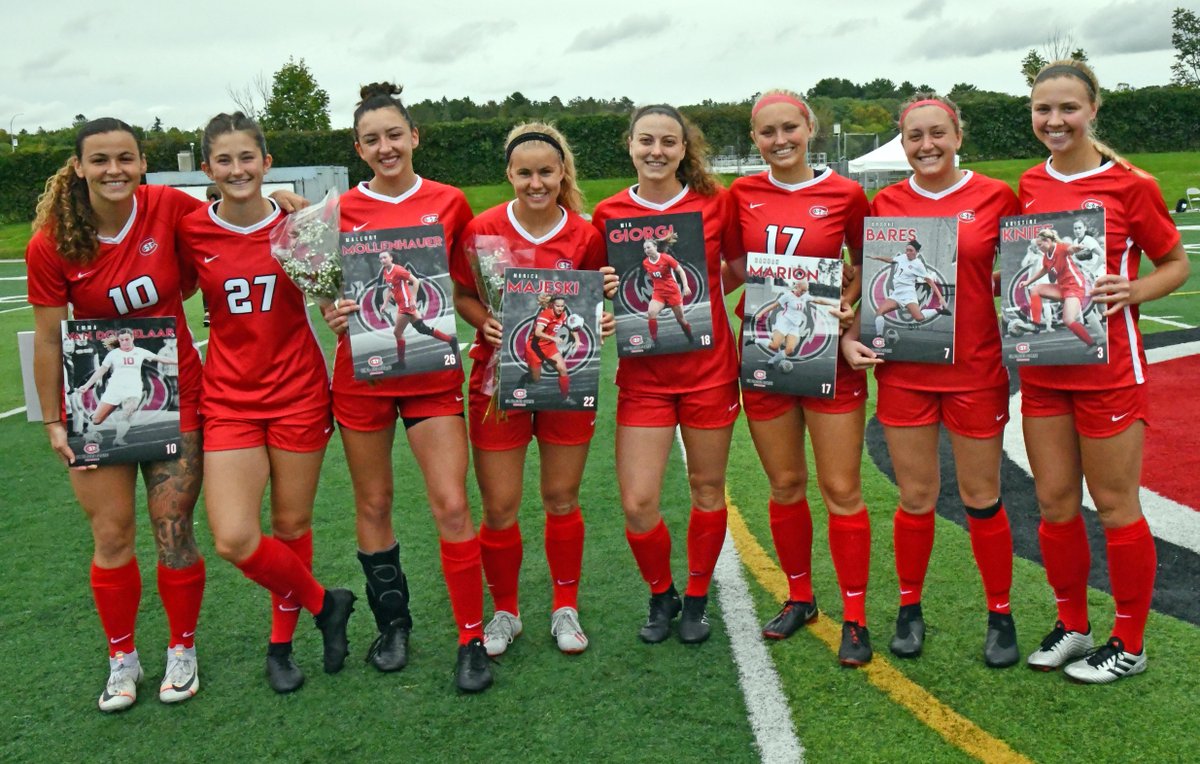 SCSUHuskies_Soc's tweet photo. Senior Salute! @SCSUHUSKIES_SOC recognized its 2019 seniors today before the start of its game vs. @UMNCrookstonATH 
#unleashSCSU #Team25 #MakeItYour #NSICSoc #SCSHHuskies #StCloudState https://t.co/vgXUeDdEbh