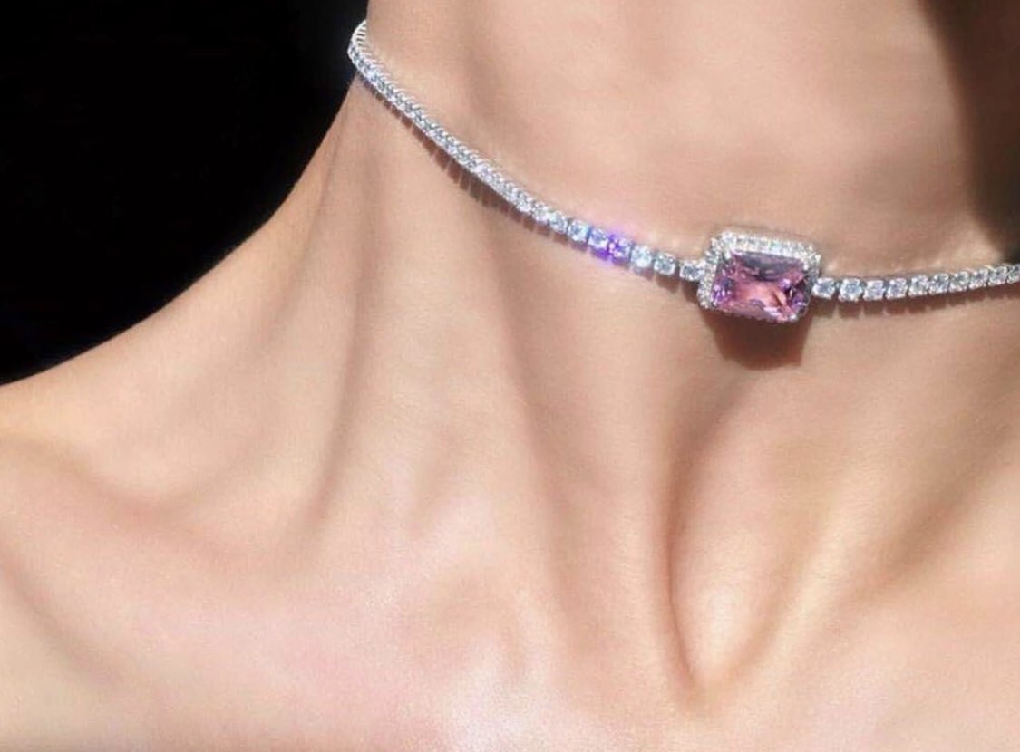 BoujeeBeautyx's tweet photo. Boujee Beauty carry’s the most gorgeous jewelry around .😻 https://t.co/8kvl6dilc1