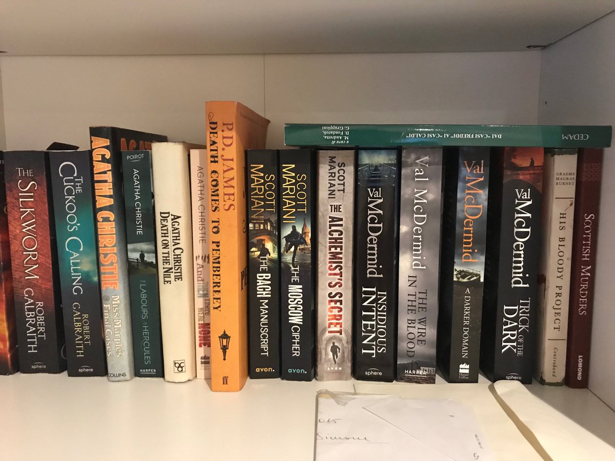 Samantha De Simone On Twitter So Happy To Have My Own Bookshelf