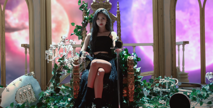 Dreamcatcher deja vu. Dreamcatcher джию. юхён dreamcatcher deja vu. дримкатчер кпоп. хандон dreamcatcher 2021.