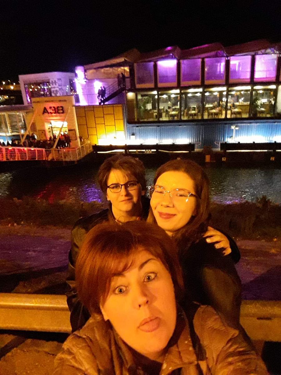 Beacska17's tweet photo. Tegnap visszakaptam a tini korom https://t.co/27HJPJlavx