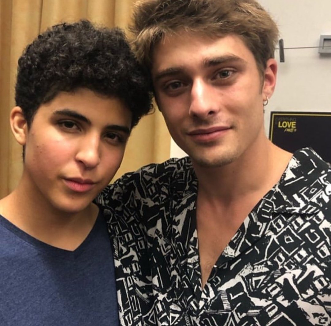 pulin_in's tweet photo. Troppe emozioni con questi universi che si incontrano 🤯 essere europei non ci ha mai dato tante gioie 💫
😂
#druck #skamfrance #skamitalia #skam #AronPiper #darkpyrex #barbaradurso #AlvaroRico https://t.co/cBKMvLr4kg