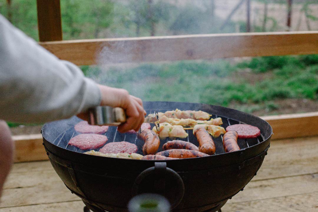 We're teamed up with <a href="/AppletonsB/">Appleton's Butchers</a> so you can pre order breakfast &amp; bbq packs for your time with us. ow.ly/1U7Q50vUjw6