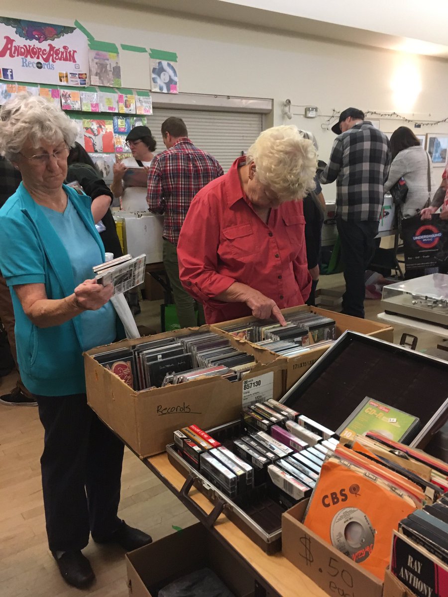 okvinylfest's tweet photo. What are you doing today? Come on down to Okanagan Vinyl Fest at the Penticton Senior’s Drop In Centre - we are here with over 45 tables of vinyl, cd’s, cassettes and gear #okvinylfest #CFUZ @PeachCityRadio https://t.co/yxV3fUAMmM