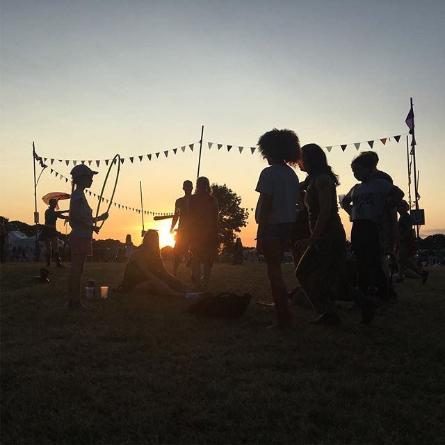 Chilled in a Field          🐌 tweet media