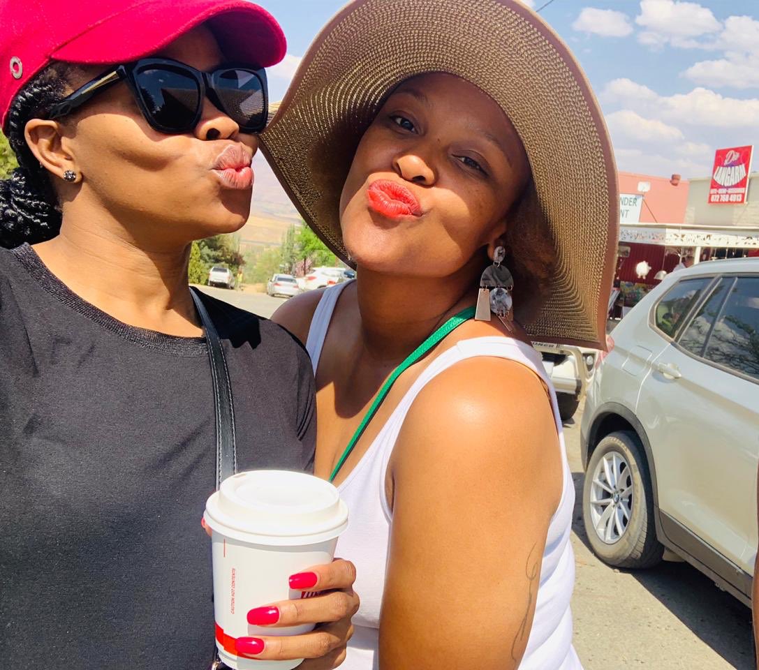 FelicityShiba's tweet photo. Wow Clarens. You are all the things I expected!! 😍
Thank you to these #flagcollectors for coming along. One golf course at a time. This one we really truly loved. Already planning the return!
#golftripping #girltripping #TGGDflagcollectors #Shotleft #Sundaying https://t.co/kCqmOV0MwO