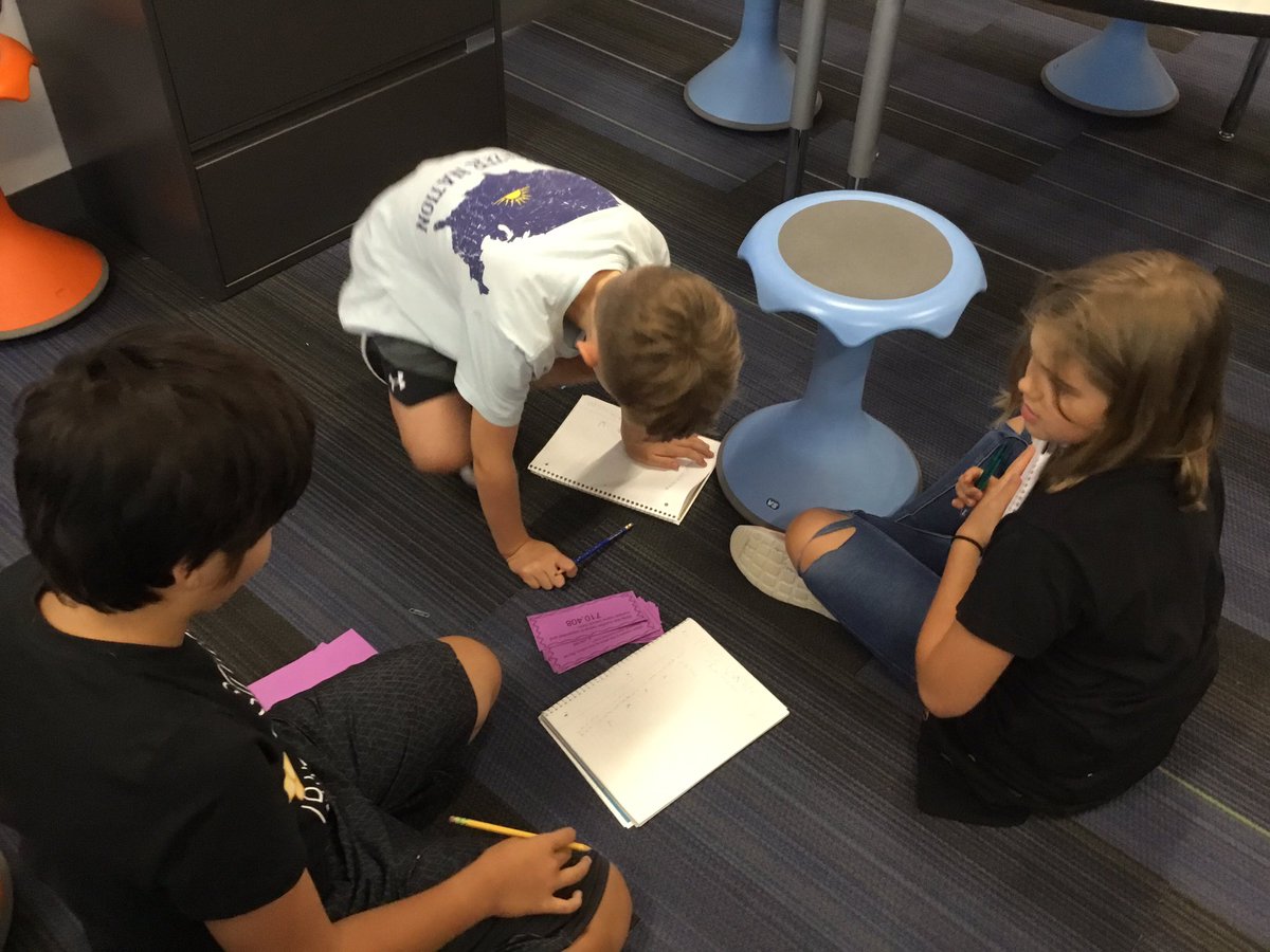 tracy_stotts's tweet photo. Peer Groups Collaborating Together on Place Value.  @Bulldogs512 @tracy_stotts https://t.co/4fAUzUyTF4