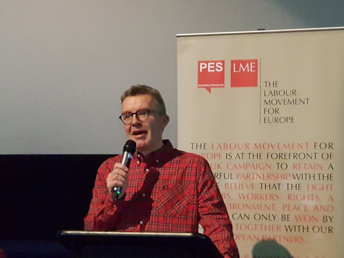 Tom Watson, chef adjoint du parti #travailliste: "Nous sommes le parti du Remain"!
Le Labour est censé (enfin) se positionner face au Brexit... mais Jeremy Corbyn,  n1, continue de réclamer un 2e referendum, en disant que le parti doit rester neutre et laisser le peuple décider.