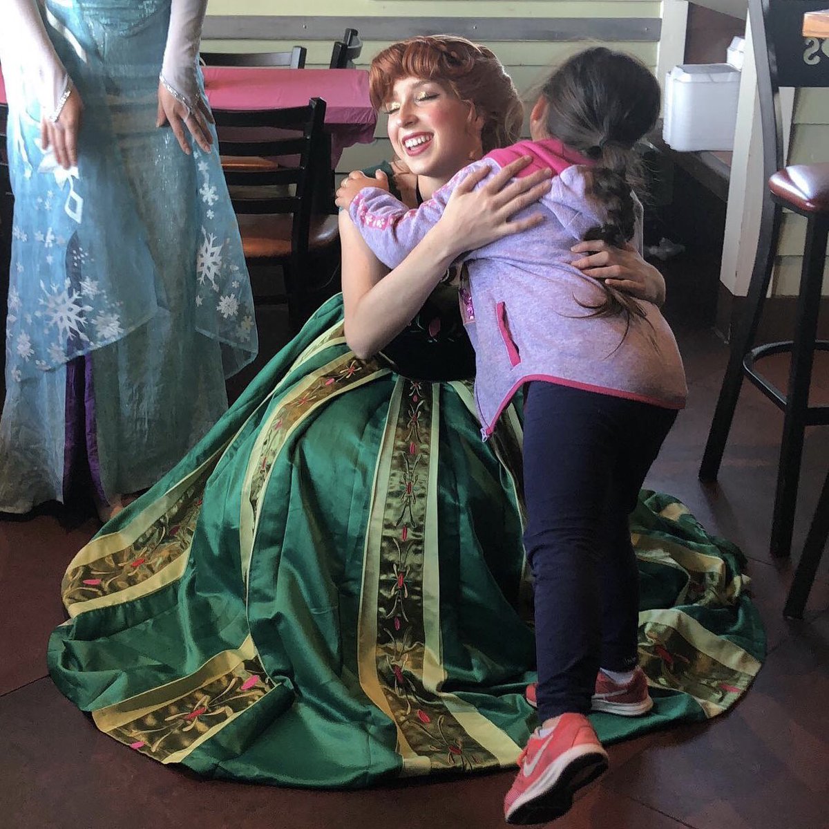 HHoux's tweet photo. Pancakes and princesses at Chilis Modesto yesterday doing what we can to help St. Jude’s Children Research Hospital with #ChilisLove. https://t.co/04hg2bA6Td