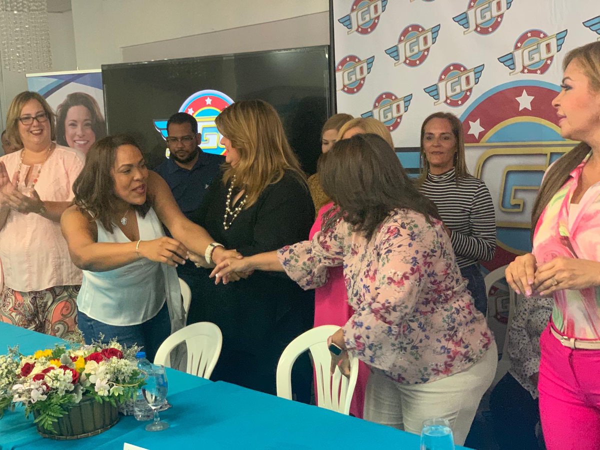 Gracias a nuestra Presidenta del Organismo de Mujeres Progresistas <a href="/jackierodrz25/">Jackie Rodríguez</a> por esta actividad que da inicio a un nuevo despertar de un movimiento en el <a href="/pnp_pr/">Partido Nuevo Progresista</a> de Mujeres por la Igualdad!