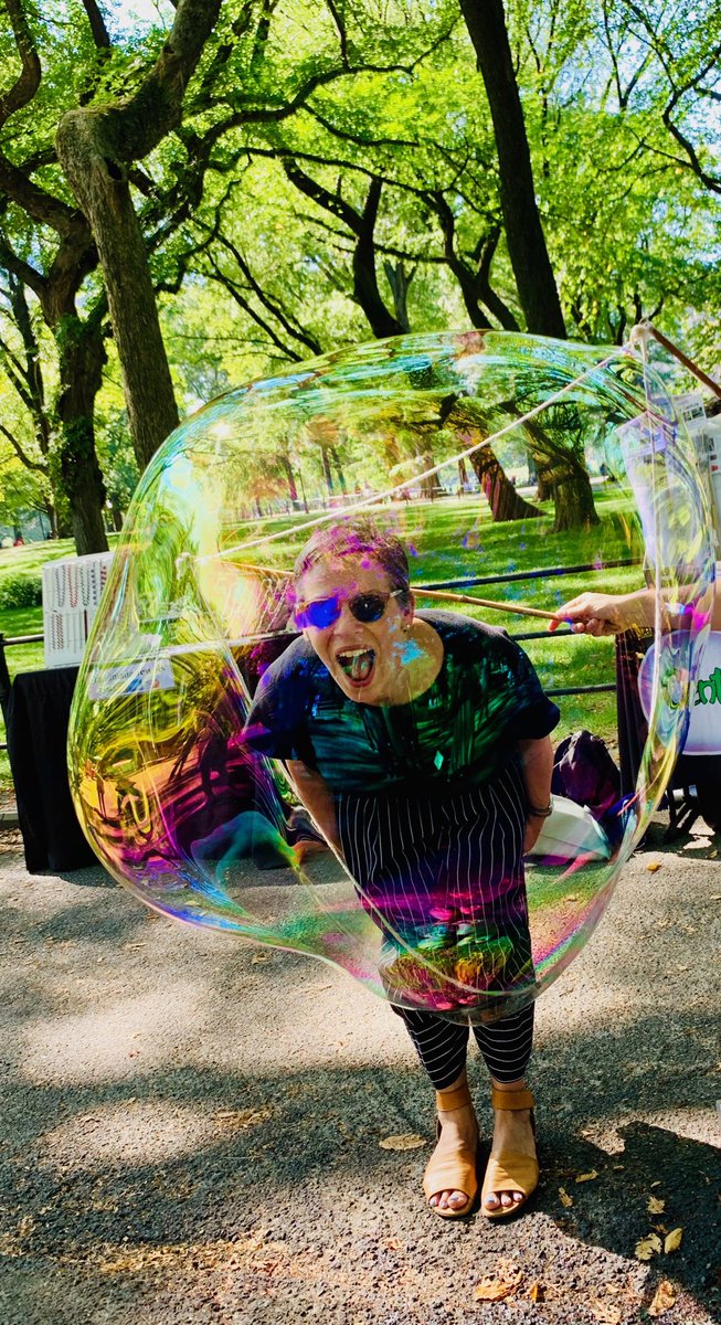 realciaranbyrne's tweet photo. Bubble Love in NYC❤️❤️!! #CentralParkBubbles #CentralPark https://t.co/CXDqYT1jZf