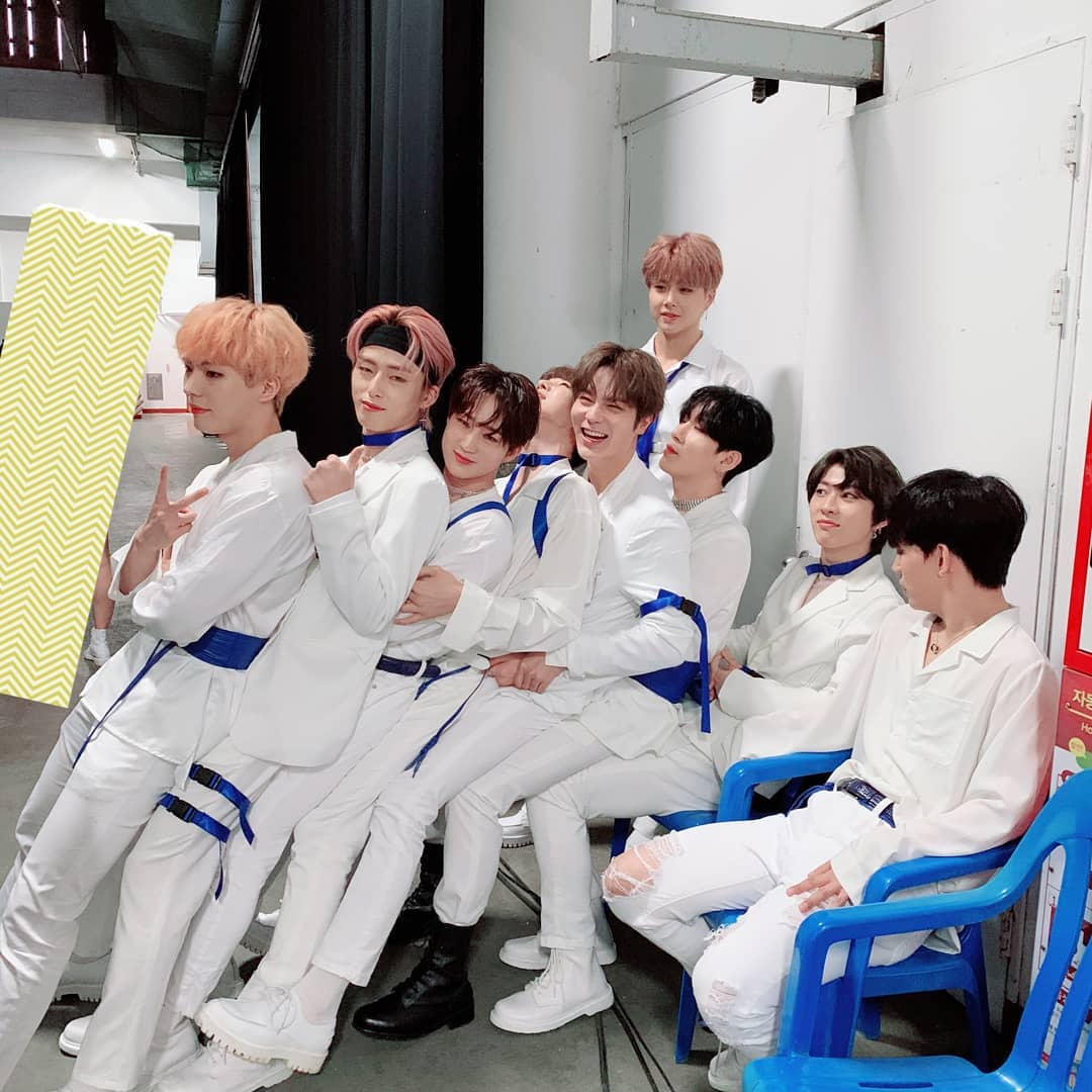 noir__int's tweet photo. [TRANS] 190922 Noir official Instagram update 

The reason why the waiting room is noisy every day..
Actually, Yeonkuk is peaceful in these photos

#느와르 #NOIR #EnergeticIdol #GodlyIdol #Pranksters #Clamoring #WaitingRoom https://t.co/7VPmrrOMDa