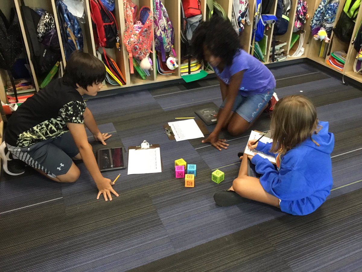 tracy_stotts's tweet photo. Using QR Code Dice to Work on Rounding Large Numbers.  @tracy_stotts @Bulldogs512 https://t.co/SY3L8liDd2