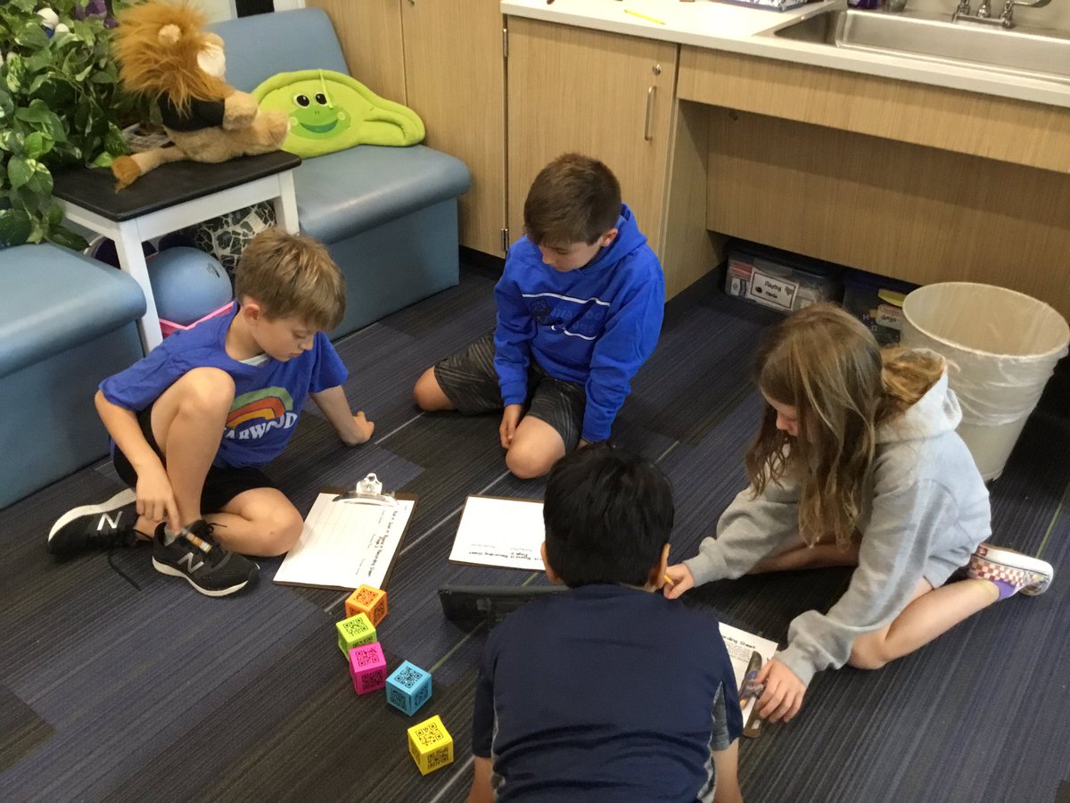 tracy_stotts's tweet photo. Using QR Code Dice to Work on Rounding Large Numbers.  @tracy_stotts @Bulldogs512 https://t.co/SY3L8liDd2