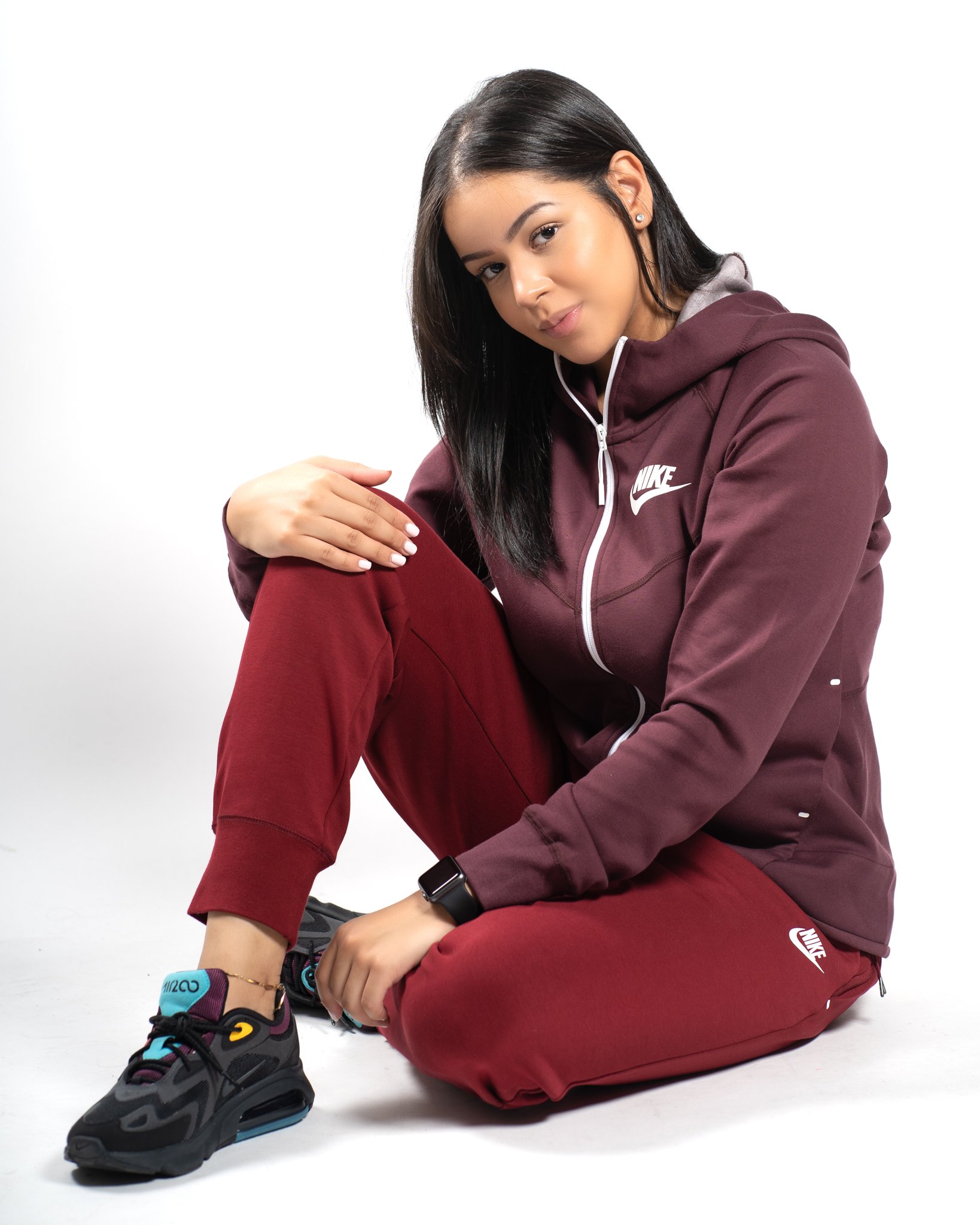 GB'S Sneaker on Twitter: "Nike Sportswear Tech Fleece Full Zip Women's (M-2XL) $120 930759-652 Nike Tech Fleece Pants Women's (XS-2XL) $90 BV3472-677 Nike Air Max "Bordeaux" Men's $120