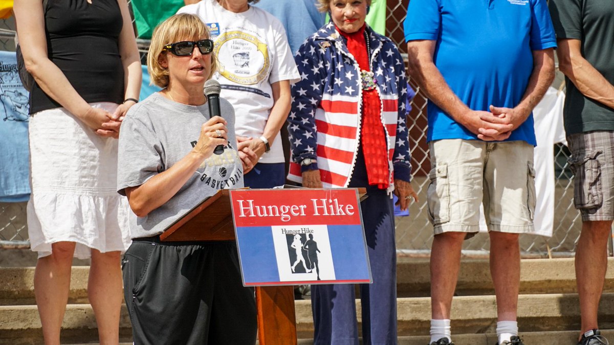 PurdueWBB's tweet photo. Thankful to have a coach who loves and cares for the community as much as @CoachVersyp!
She just wrapped up her 12th year with Hunger Hike! #BoilerUp https://t.co/FALzgSSN5U
