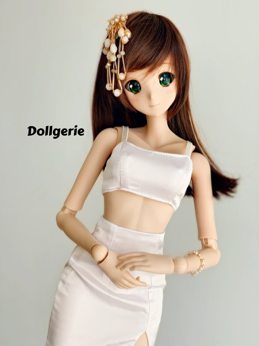 Thanks to Mirai, be our model showing the new pure white bra and skirt set. It is now available in our store.

dollgerie.com

#dollgerie #smartdoll #dollfiedream  #スマートドール #ドルフィードリーム #volksdoll #fashion #dollfashion #girl #whitebra #whiteskirt #satin
