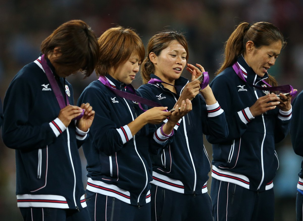 オリンピック 本日は ロンドン12女子サッカー日本代表の銀メダル獲得に貢献した川澄奈穂美選手のお誕生日です おめでとうございます Olympics Jfa Nadeshiko