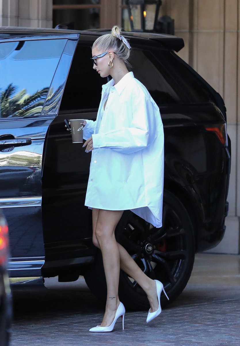 Hailey Baldwin CR Media on X: Hailey Bieber leaving MèCHE Salon in Beverly  Hills, CA. (September 18, 2019)  / X