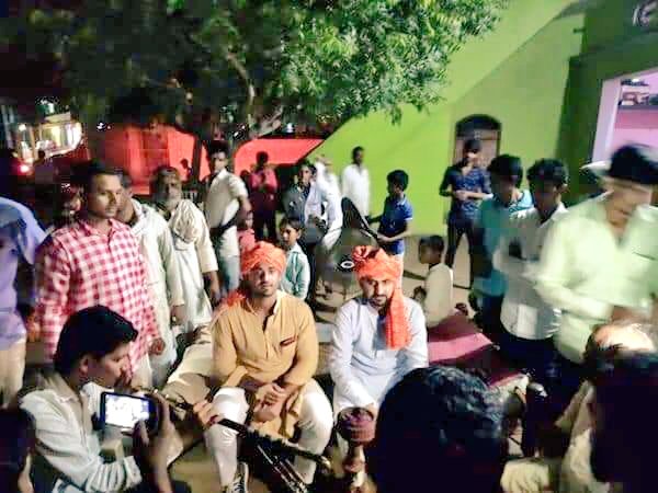 Raheeshakhanmla's tweet photo. शाह चौखा और लहरवाड़ी में आज ज़बर्दस्त समर्थन मिला, काफ़ी नये लोग जुड़े!

जीत पास है, और हाँ ये मेरी नहीं बल्कि मेरे हर कार्यकर्ता की जीत होगी। मेरा हर कार्यकर्ता मेरा सिर्फ़ कार्यकर्ता नहीं होता बल्कि परिवार का हिस्सा होता है।
सभी का दिल से शुक्रिया।
@mlkhattar 
@BJP4Haryana https://t.co/4g0ahDLHYa