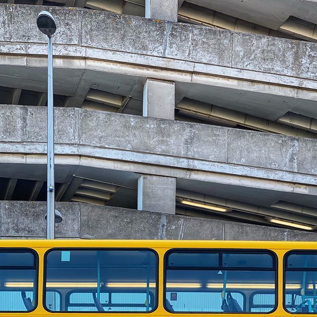 spaceplaystudio's tweet photo. Couldn’t resist a last cheeky entry for the @brutal_architecture photo competition. I’ve been so inspired by the theme. Here’s a cool yellow bus parked outside Mare High Street multi-storey Car Park.
#brutal_comp11 #brutalism #brutalistarchitecture #coolyellow #greyandyello… https://t.co/CozbJn431V